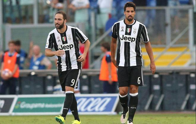 基米希打入生涯首粒欧冠乌龙，拜仁上次欧冠乌龙由阿拉巴打入（基米希生涯欧冠首乌龙，拜仁上次欧冠乌龙出自阿拉巴）